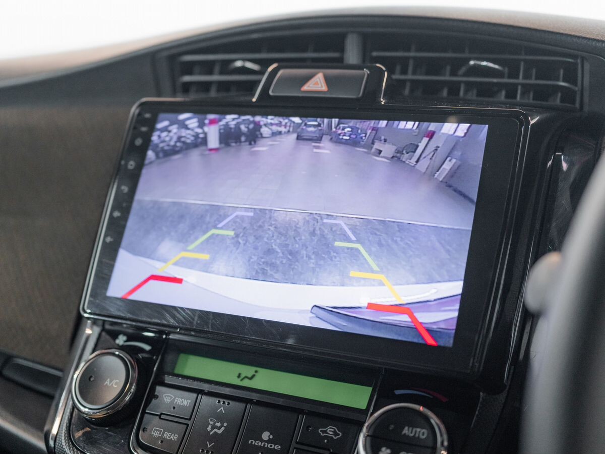 Toyota Corolla 2012 - фото автомобиля