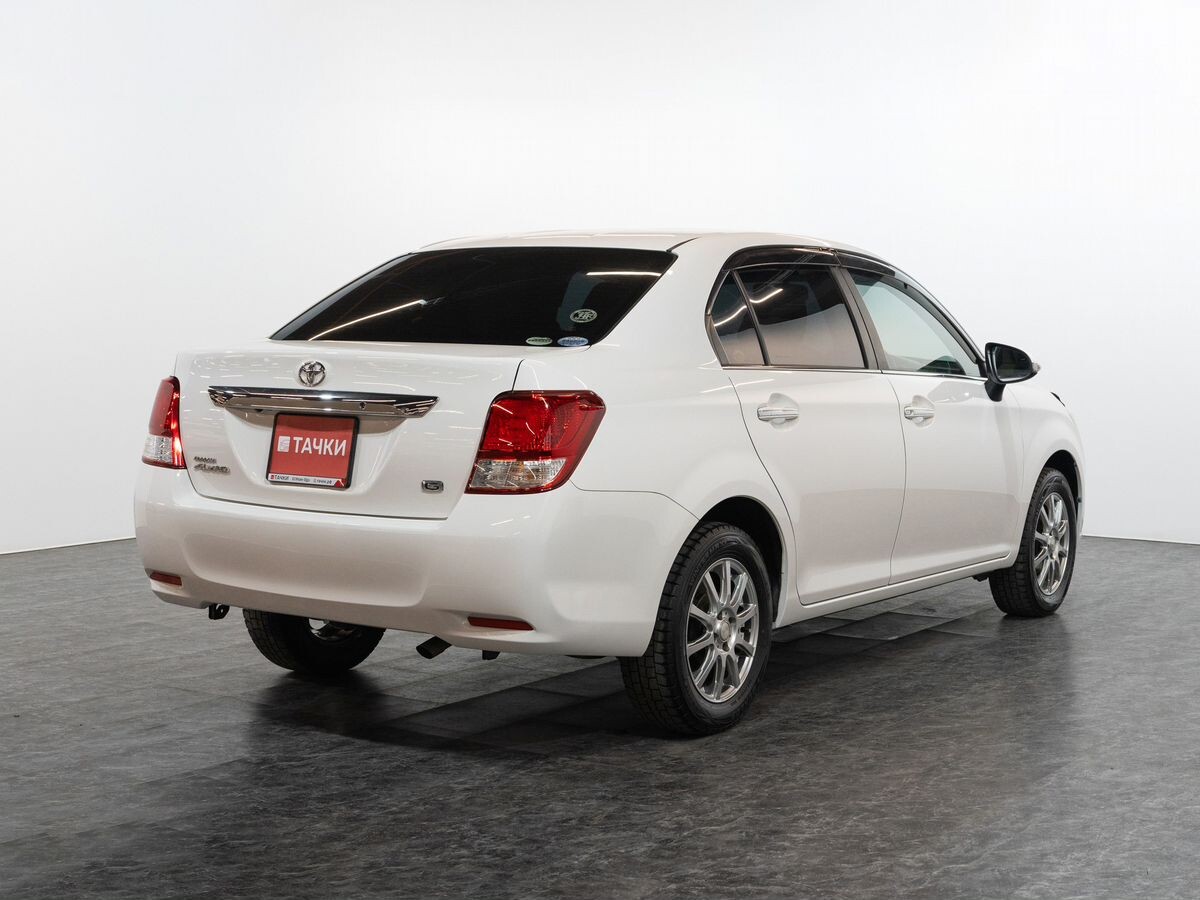 Toyota Corolla 2012 - фото автомобиля