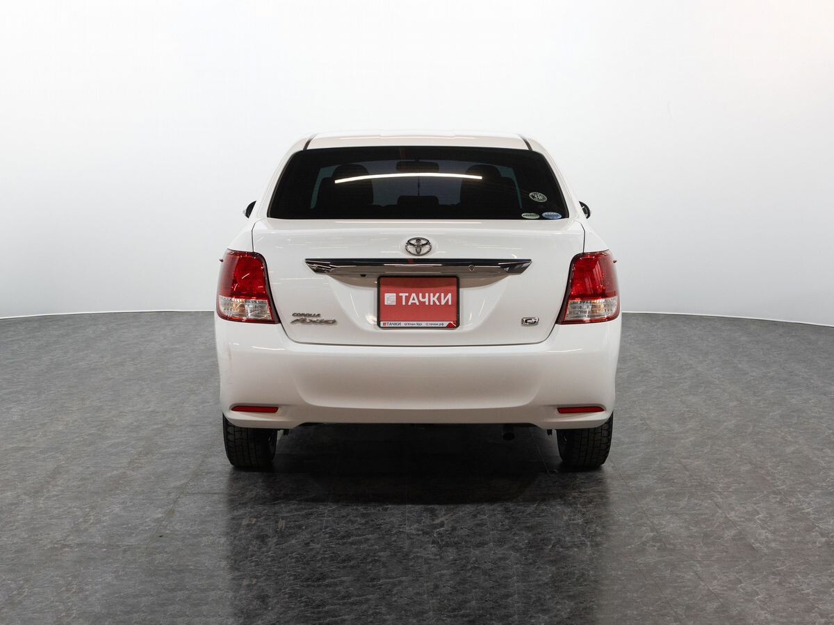 Toyota Corolla 2012 - фото автомобиля