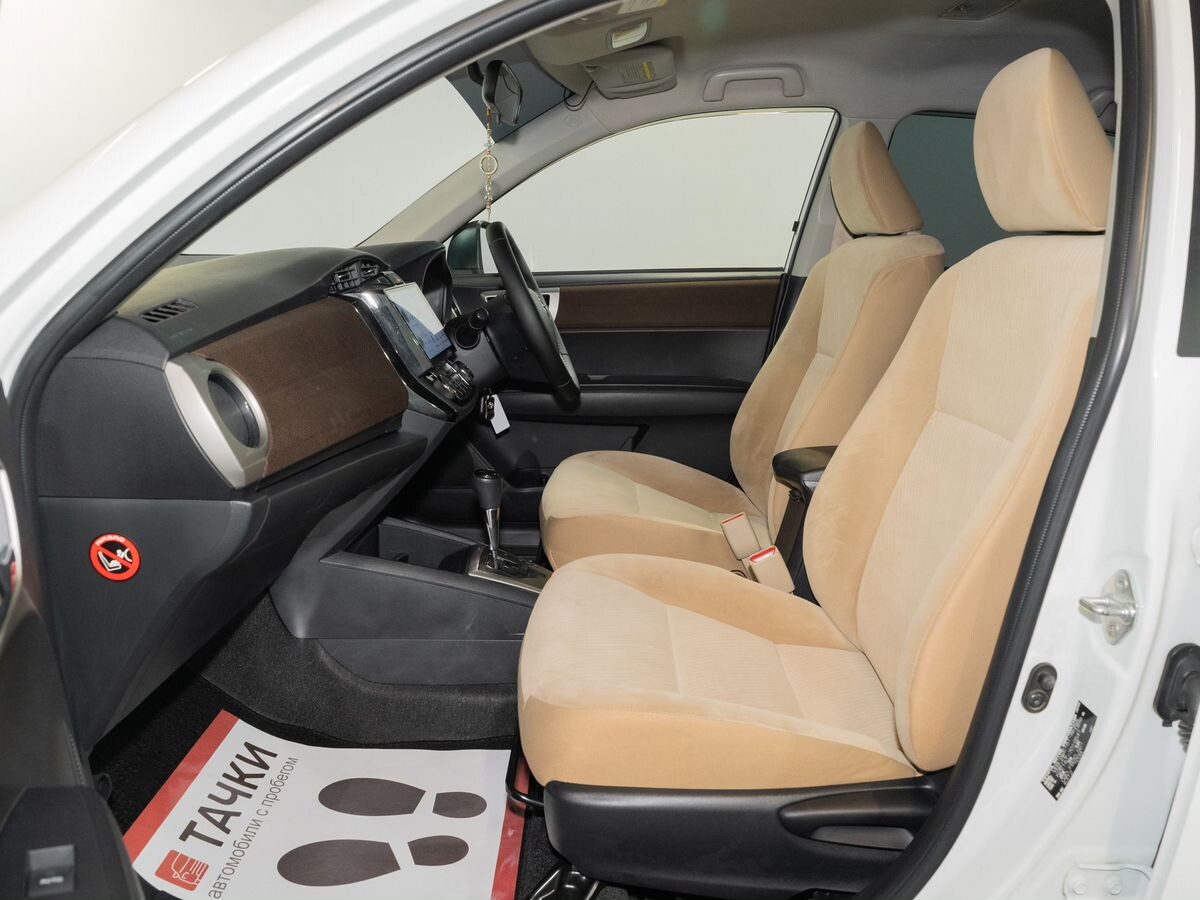 Toyota Corolla 2012 - фото автомобиля