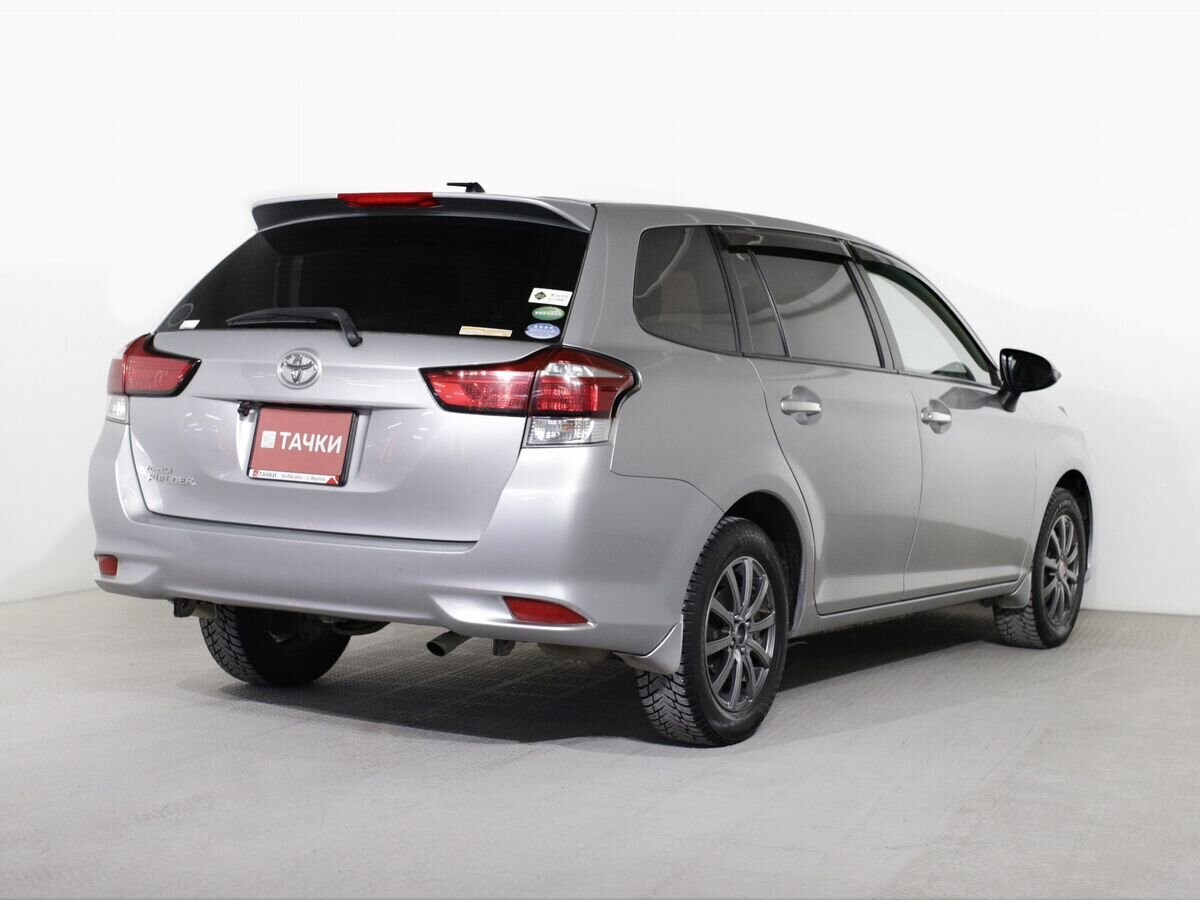 Toyota Corolla 2017 - фото автомобиля