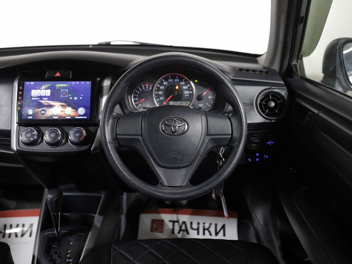 Toyota Corolla 2017 - фото автомобиля