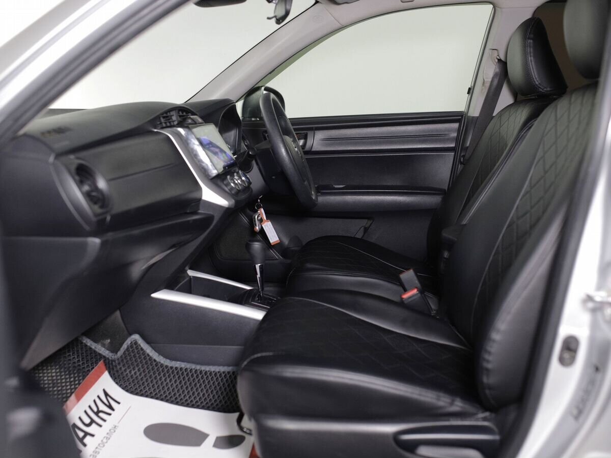 Toyota Corolla 2017 - фото автомобиля