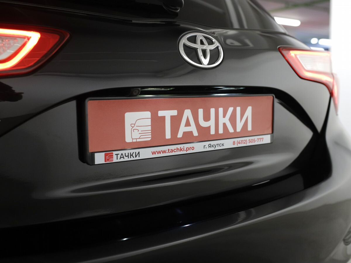 Toyota Vitz 2017 - фото автомобиля