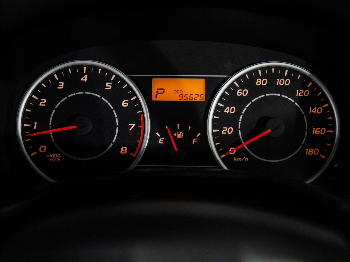 Toyota Wish 2009 - фото автомобиля