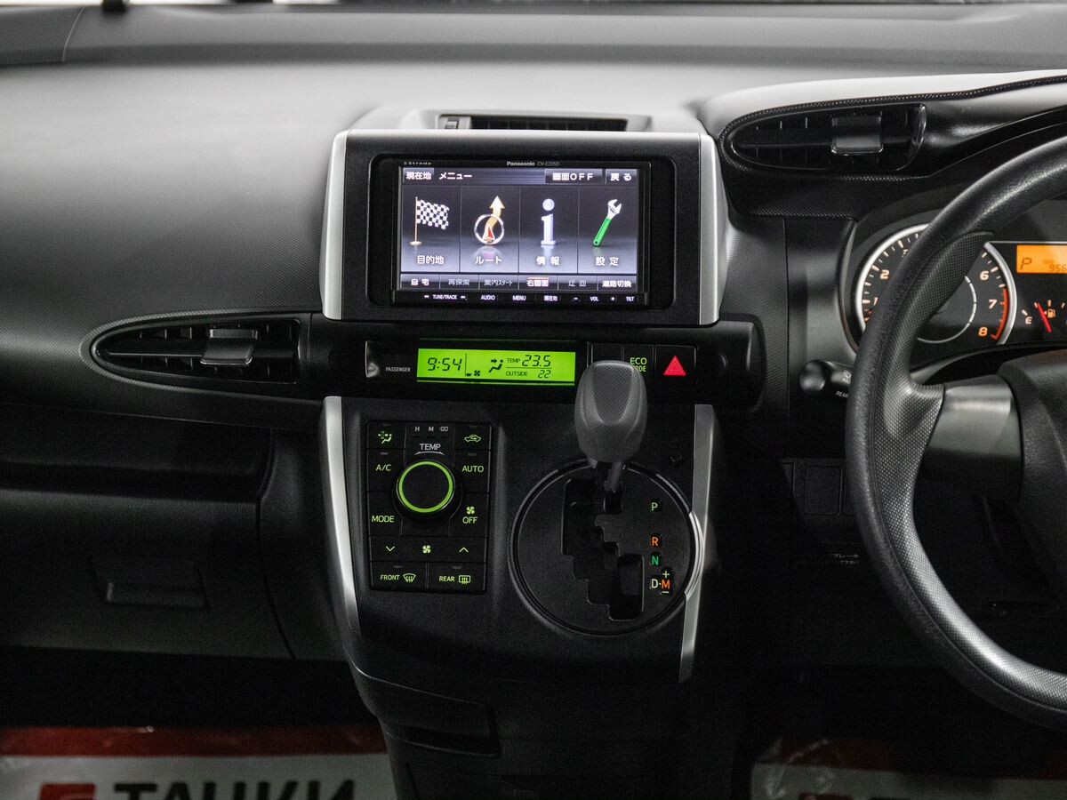 Toyota Wish 2009 - фото автомобиля