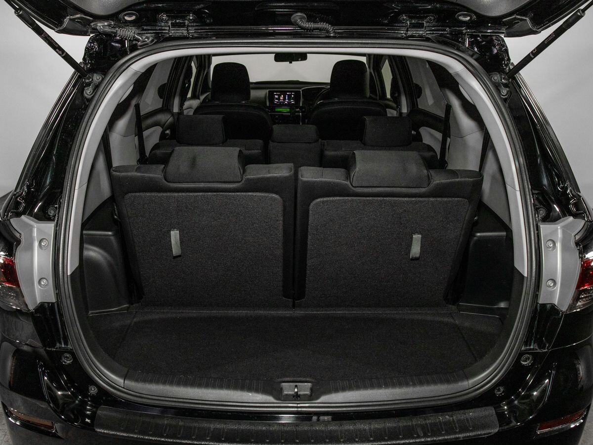 Toyota Wish 2009 - фото автомобиля