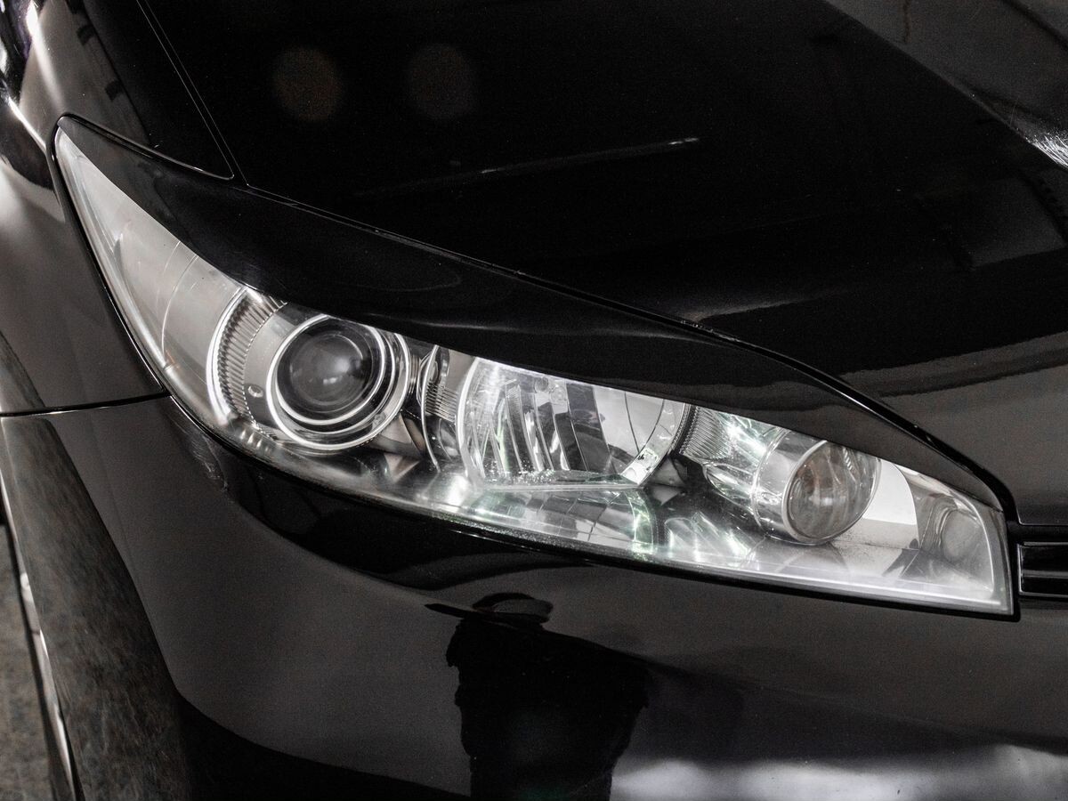 Toyota Wish 2009 - фото автомобиля