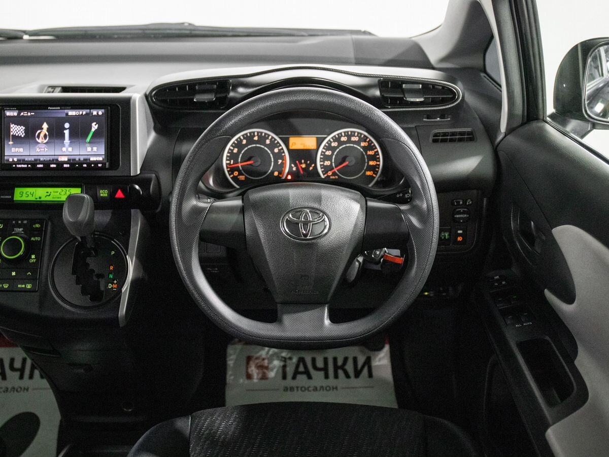 Toyota Wish 2009 - фото автомобиля