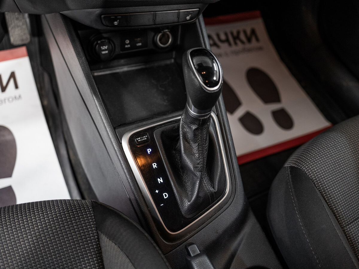 Hyundai Solaris 2018 - фото автомобиля