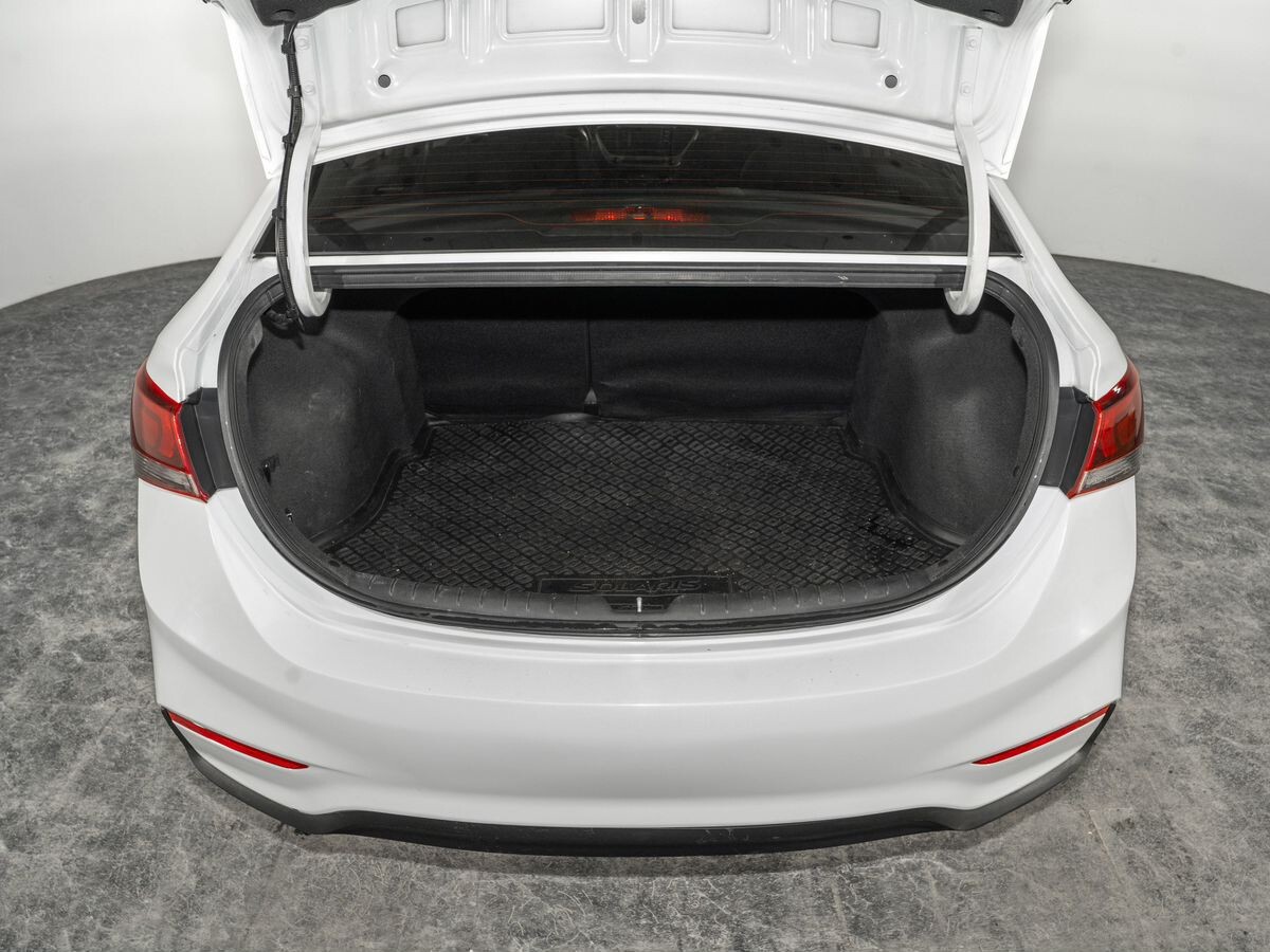 Hyundai Solaris 2018 - фото автомобиля