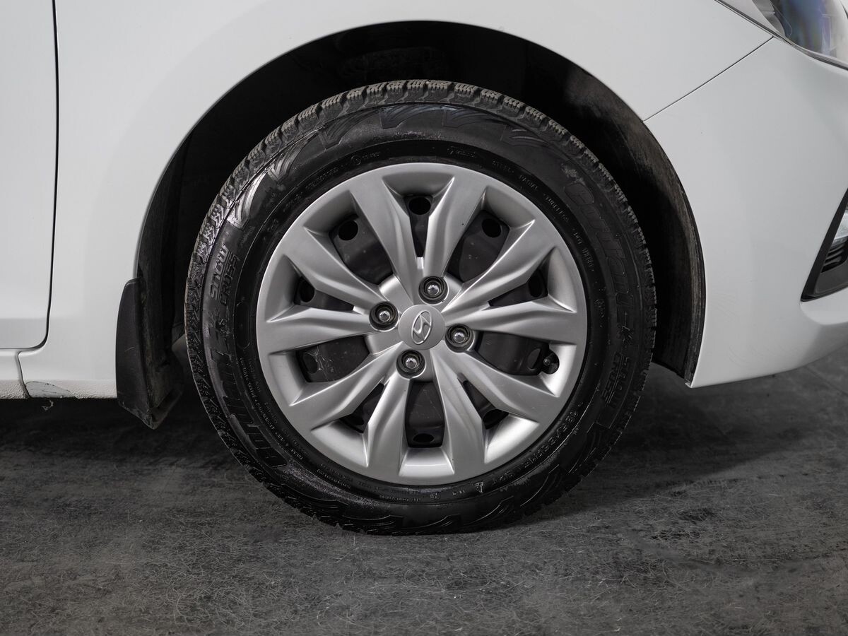 Hyundai Solaris 2018 - фото автомобиля