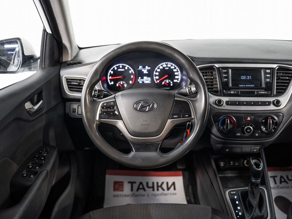 Hyundai Solaris 2018 - фото автомобиля