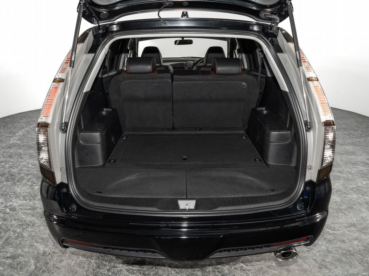 Honda Stream 2009 - фото автомобиля