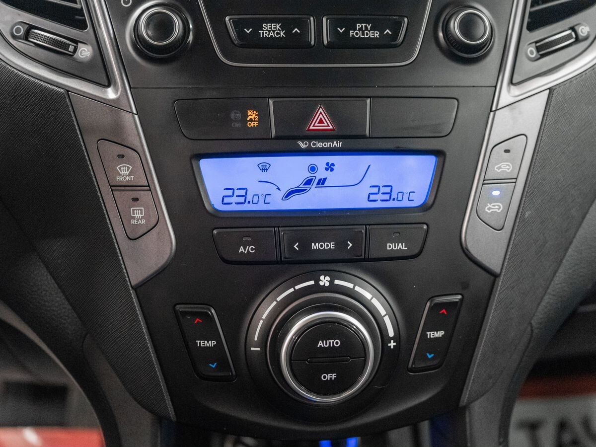 Hyundai Santa Fe 2012 - фото автомобиля