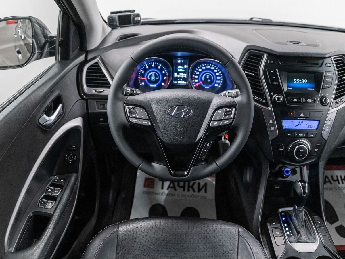 Hyundai Santa Fe 2012 - фото автомобиля