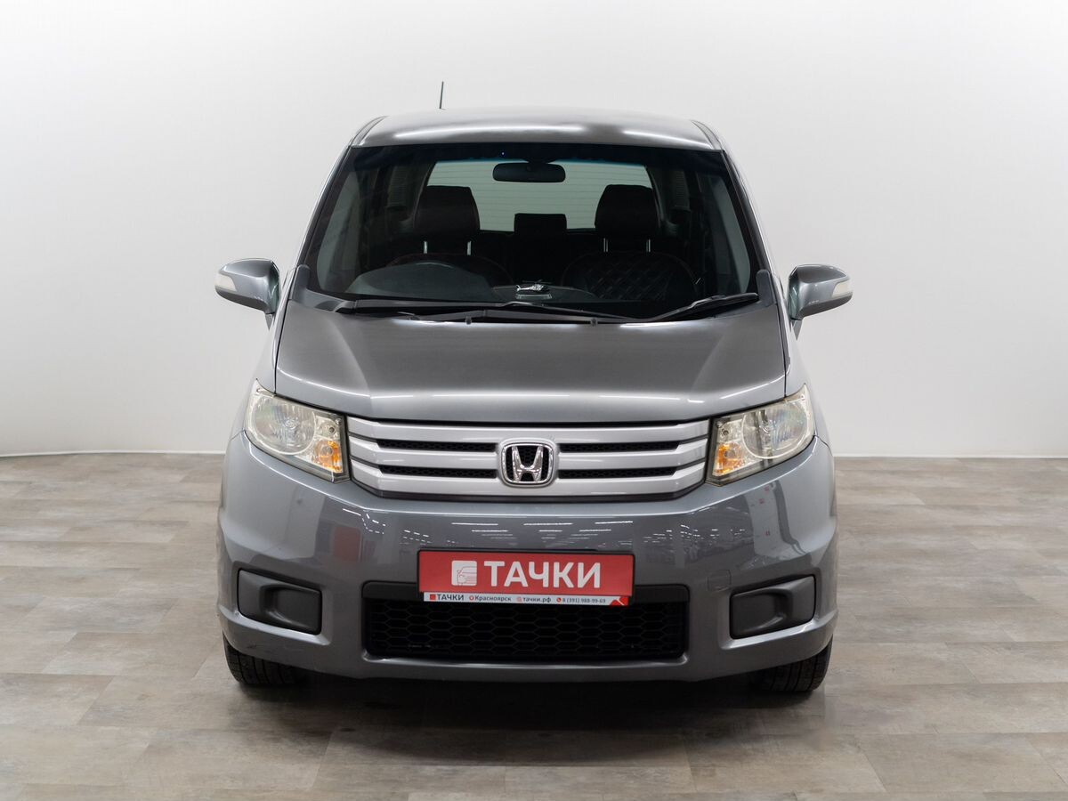 Honda Freed Spike 2011 - фото автомобиля