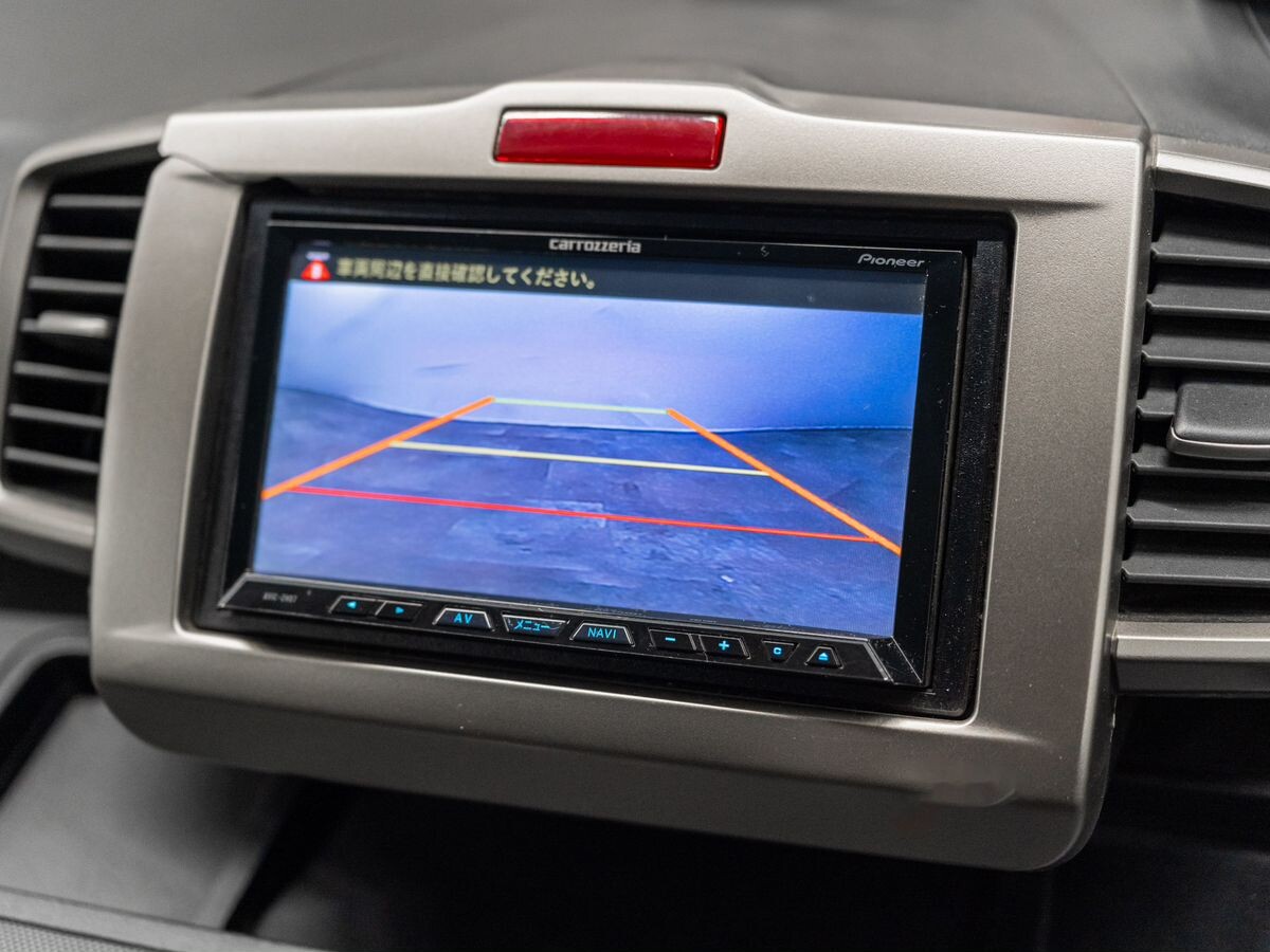 Honda Freed Spike 2011 - фото автомобиля