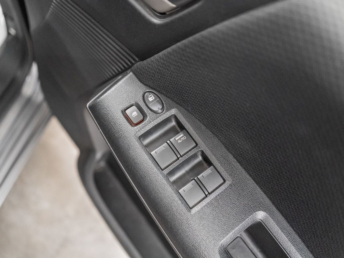 Honda Freed Spike 2011 - фото автомобиля