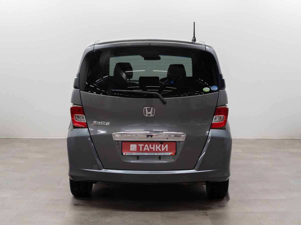 Honda Freed Spike 2011 - фото автомобиля