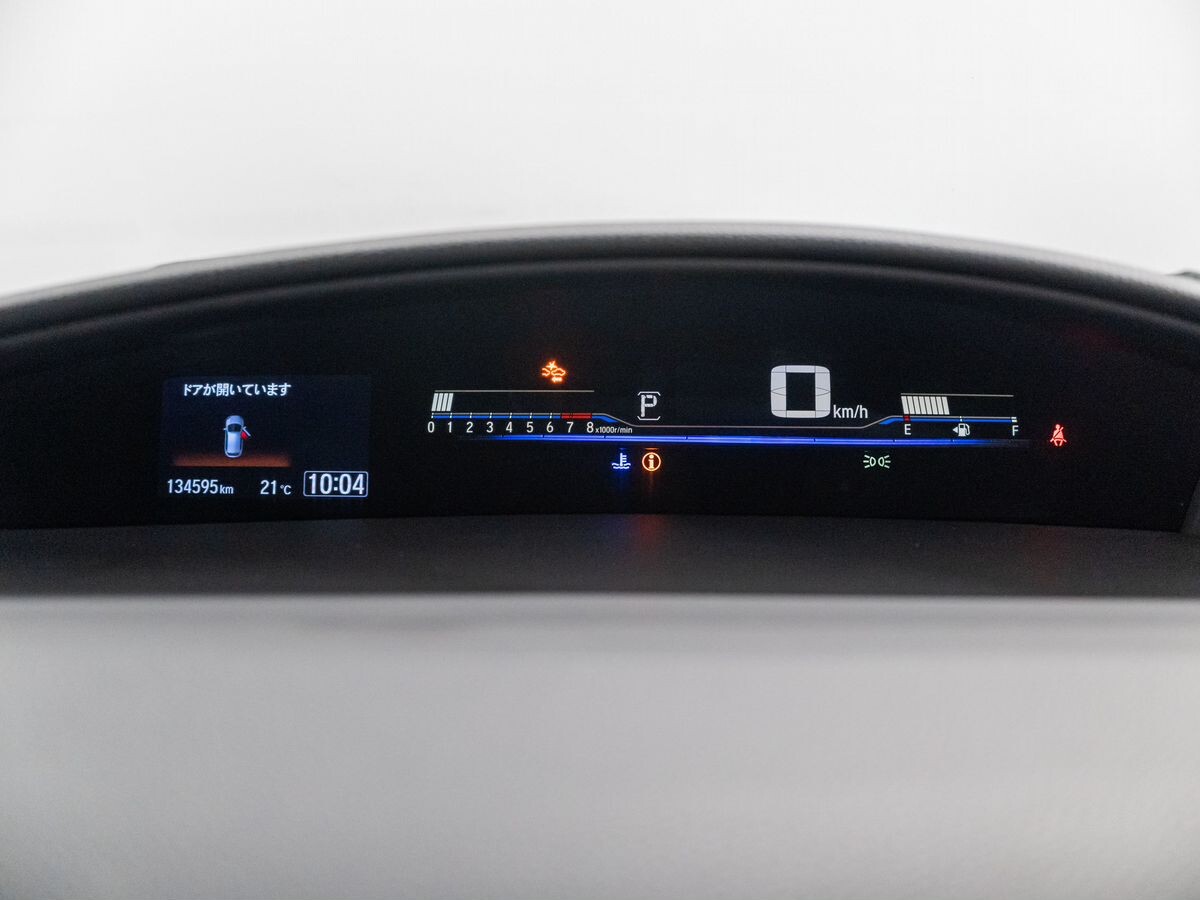 Honda Jade 2015 - фото автомобиля