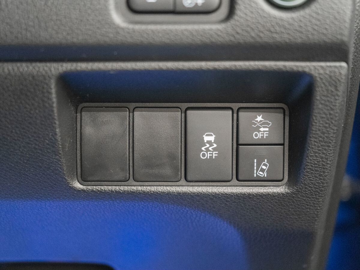 Honda Jade 2015 - фото автомобиля