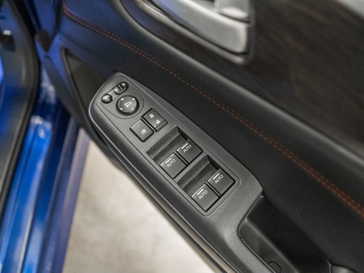 Honda Jade 2015 - фото автомобиля