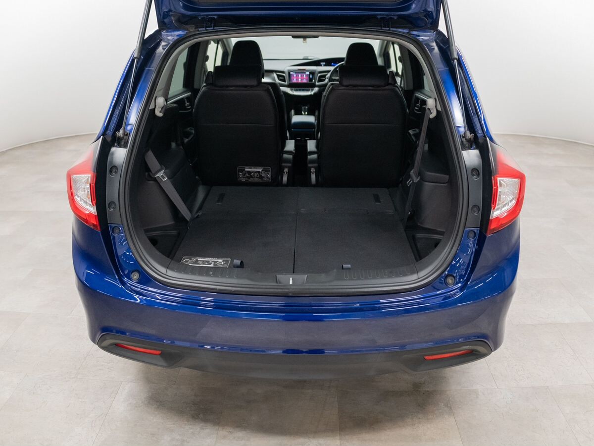 Honda Jade 2015 - фото автомобиля