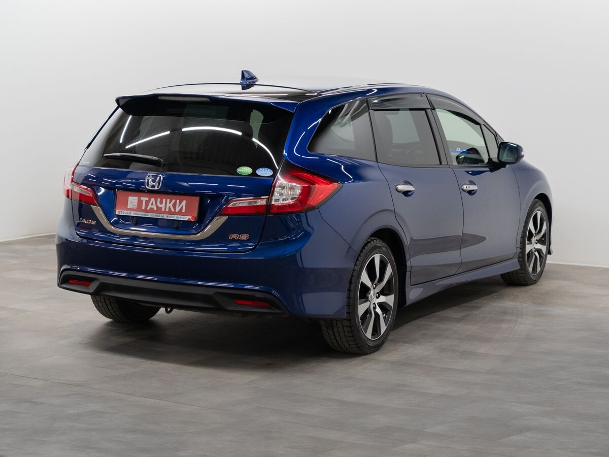 Honda Jade 2015 - фото автомобиля