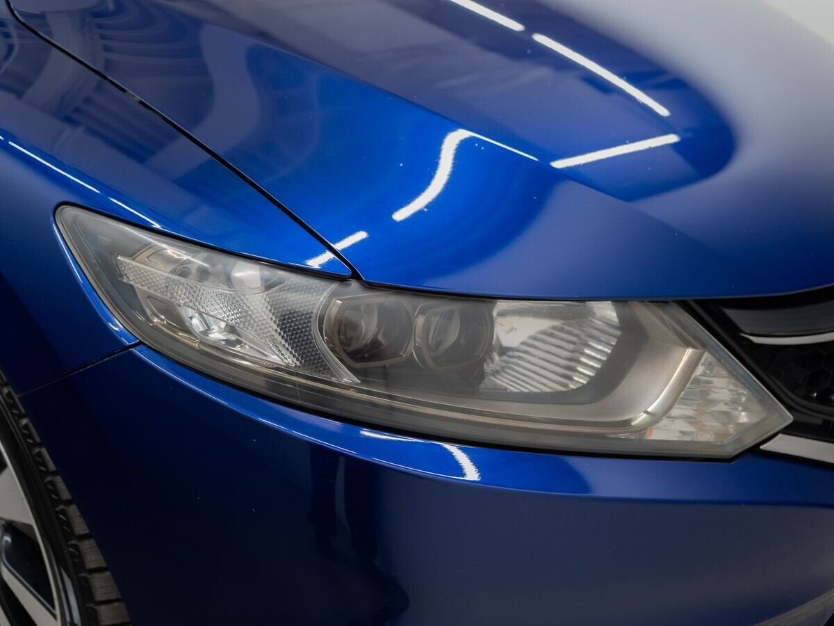 Honda Jade 2015 - фото автомобиля