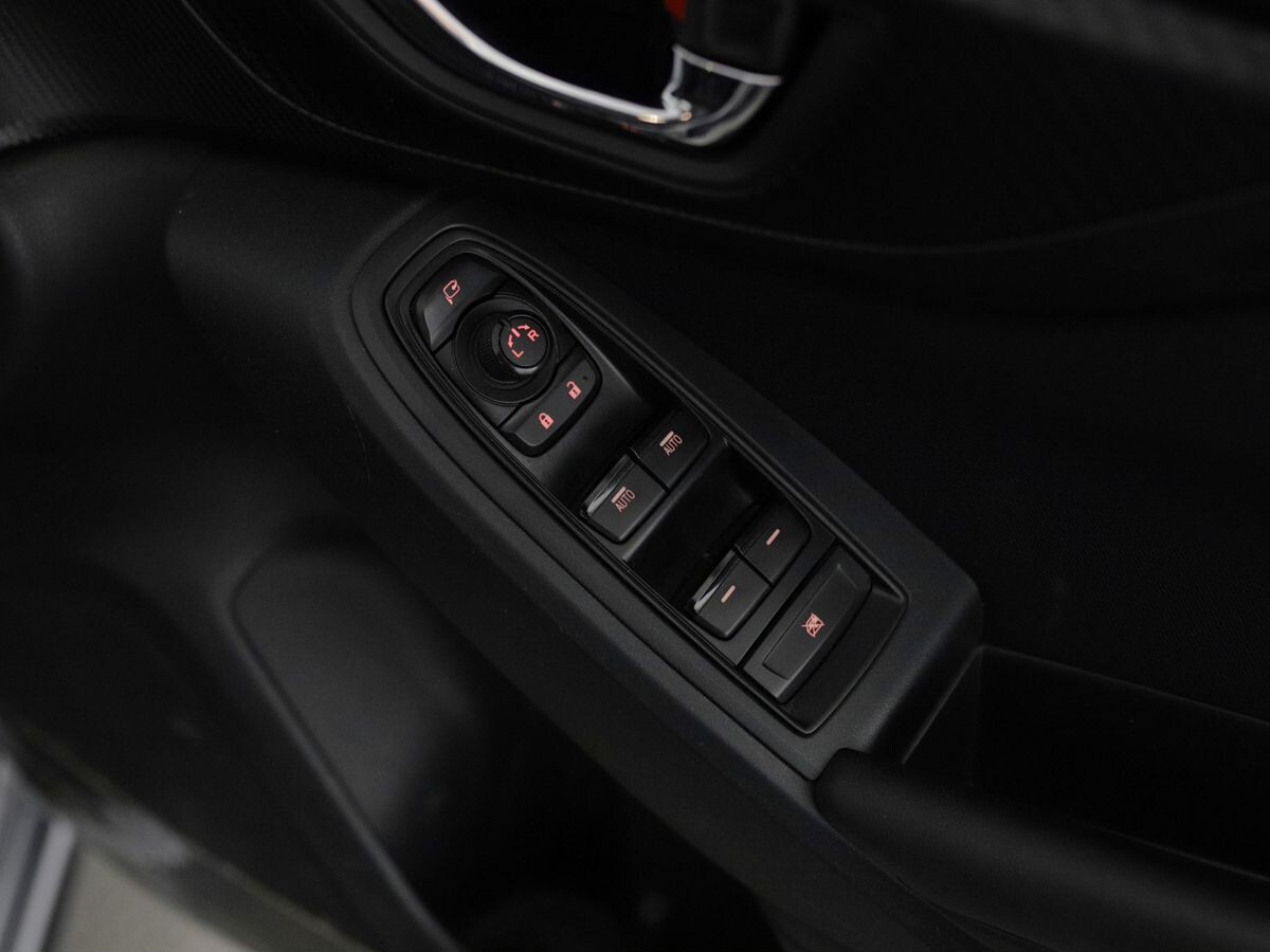 Subaru XV 2017 - фото автомобиля