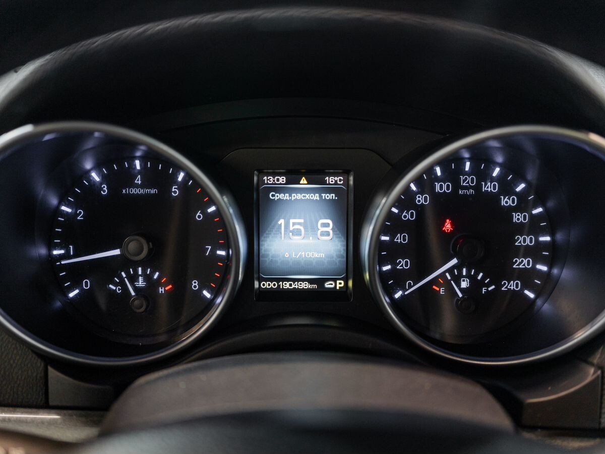 Haval H8 2015 - фото автомобиля