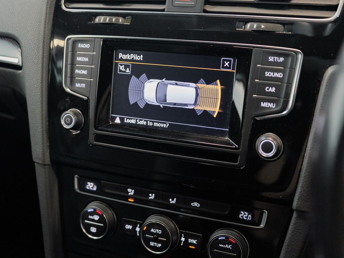 Volkswagen Golf 2013 - фото автомобиля