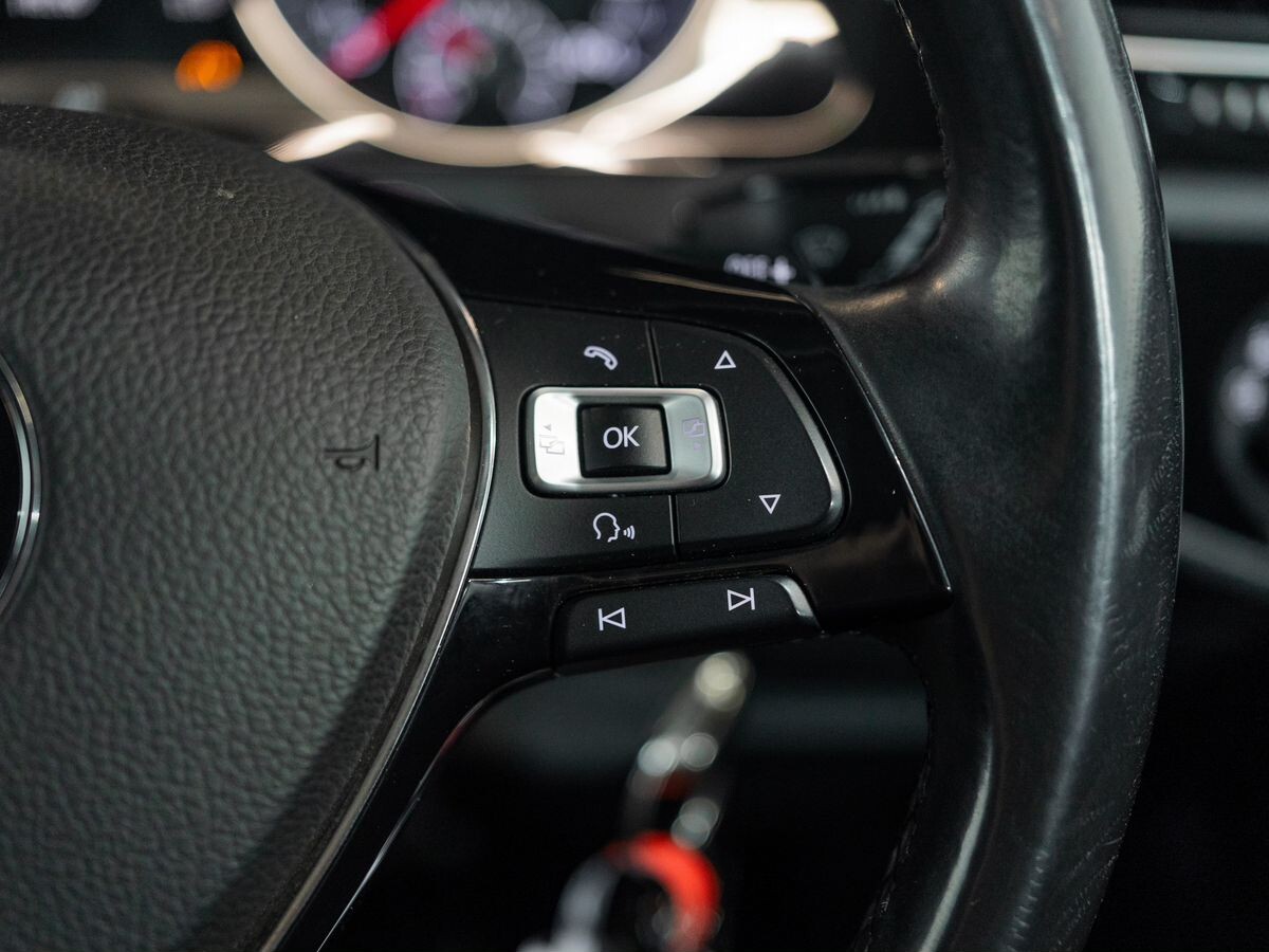 Volkswagen Golf 2013 - фото автомобиля