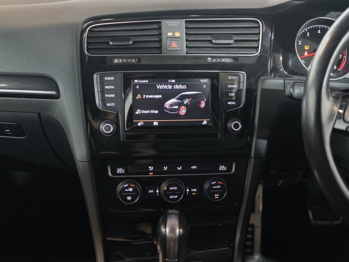 Volkswagen Golf 2013 - фото автомобиля