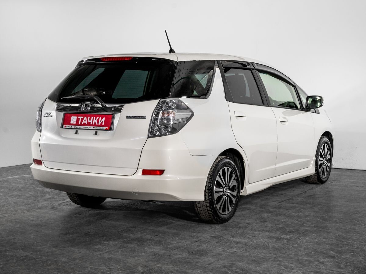 Honda Fit Shuttle 2012 - фото автомобиля