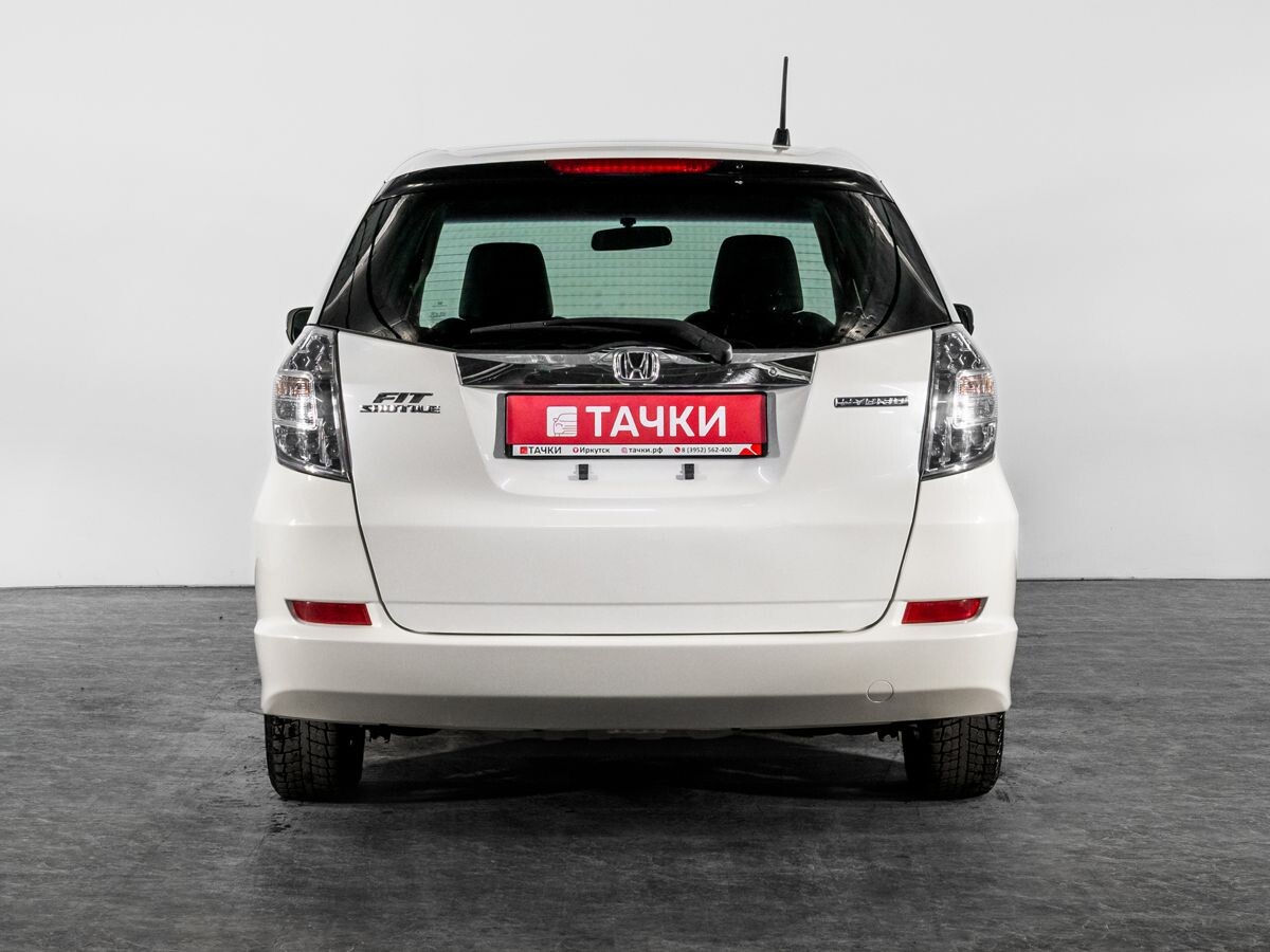 Honda Fit Shuttle 2012 - фото автомобиля