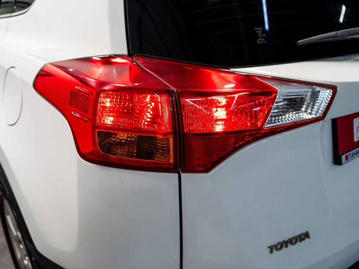 Toyota RAV4 2013 - фото автомобиля