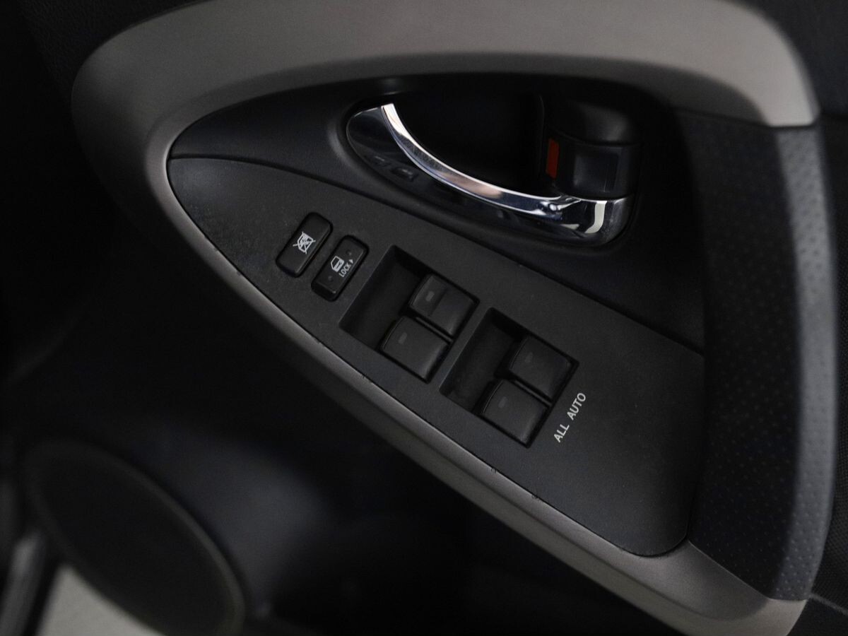 Toyota RAV4 2007 - фото автомобиля