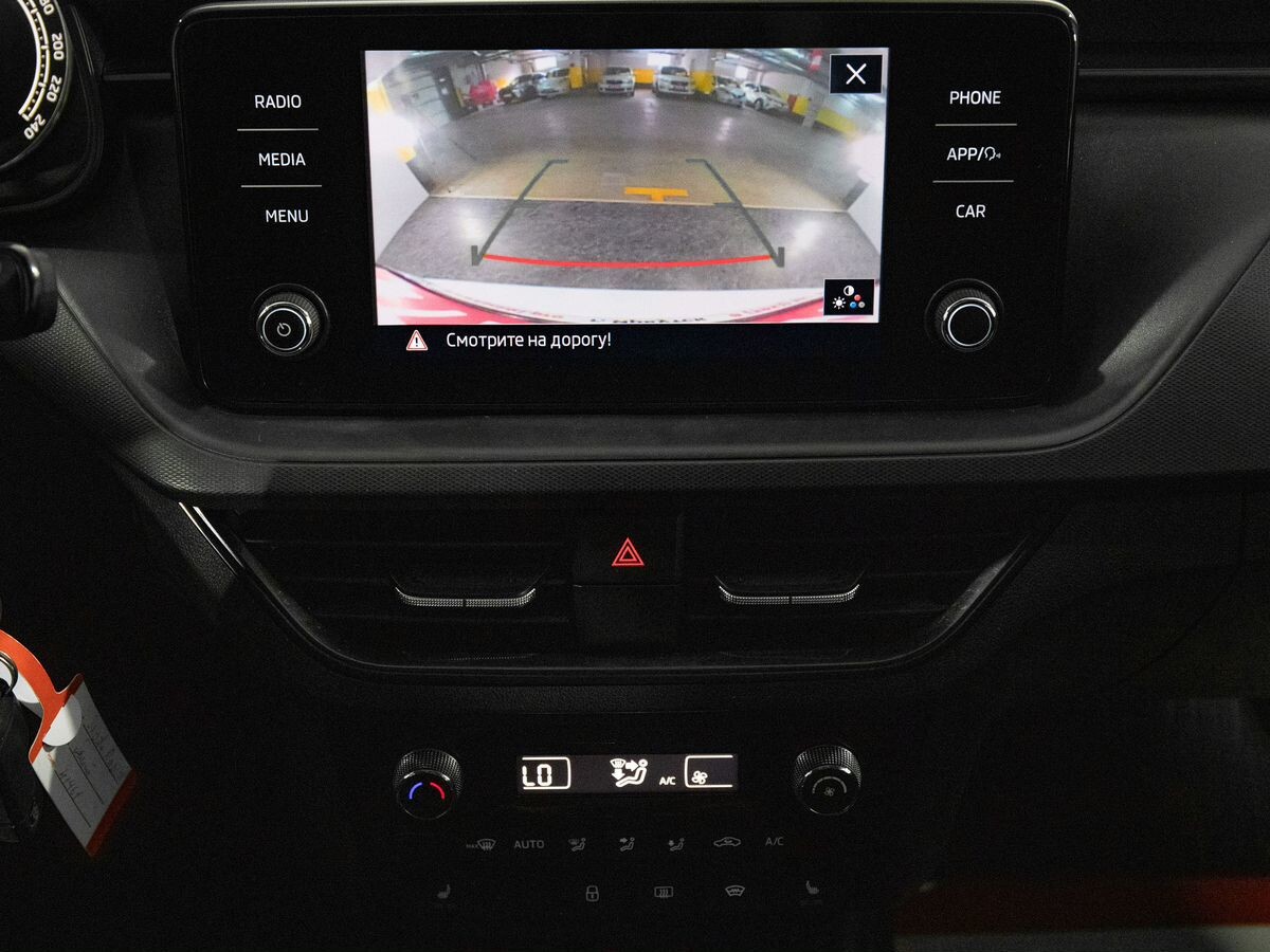 Skoda Rapid 2021 - фото автомобиля