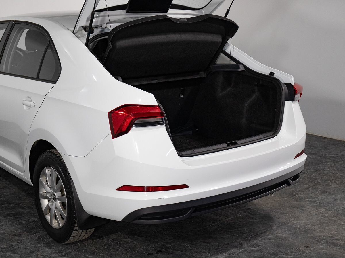 Skoda Rapid 2021 - фото автомобиля