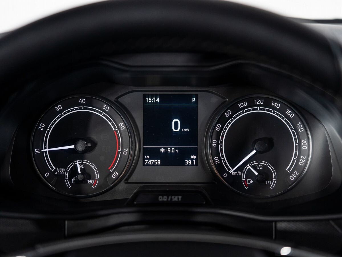 Skoda Rapid 2021 - фото автомобиля