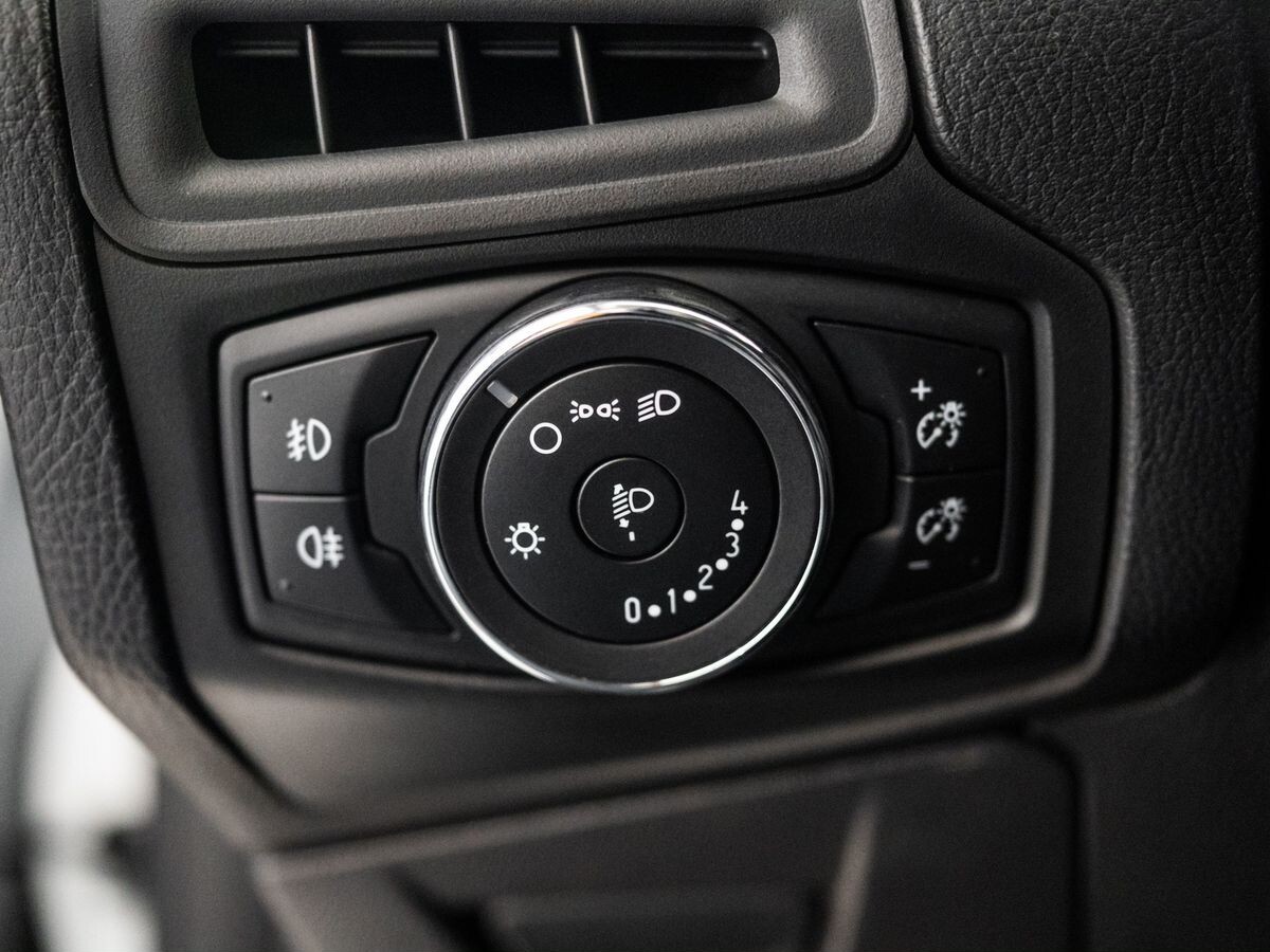 Ford Focus 2014 - фото автомобиля