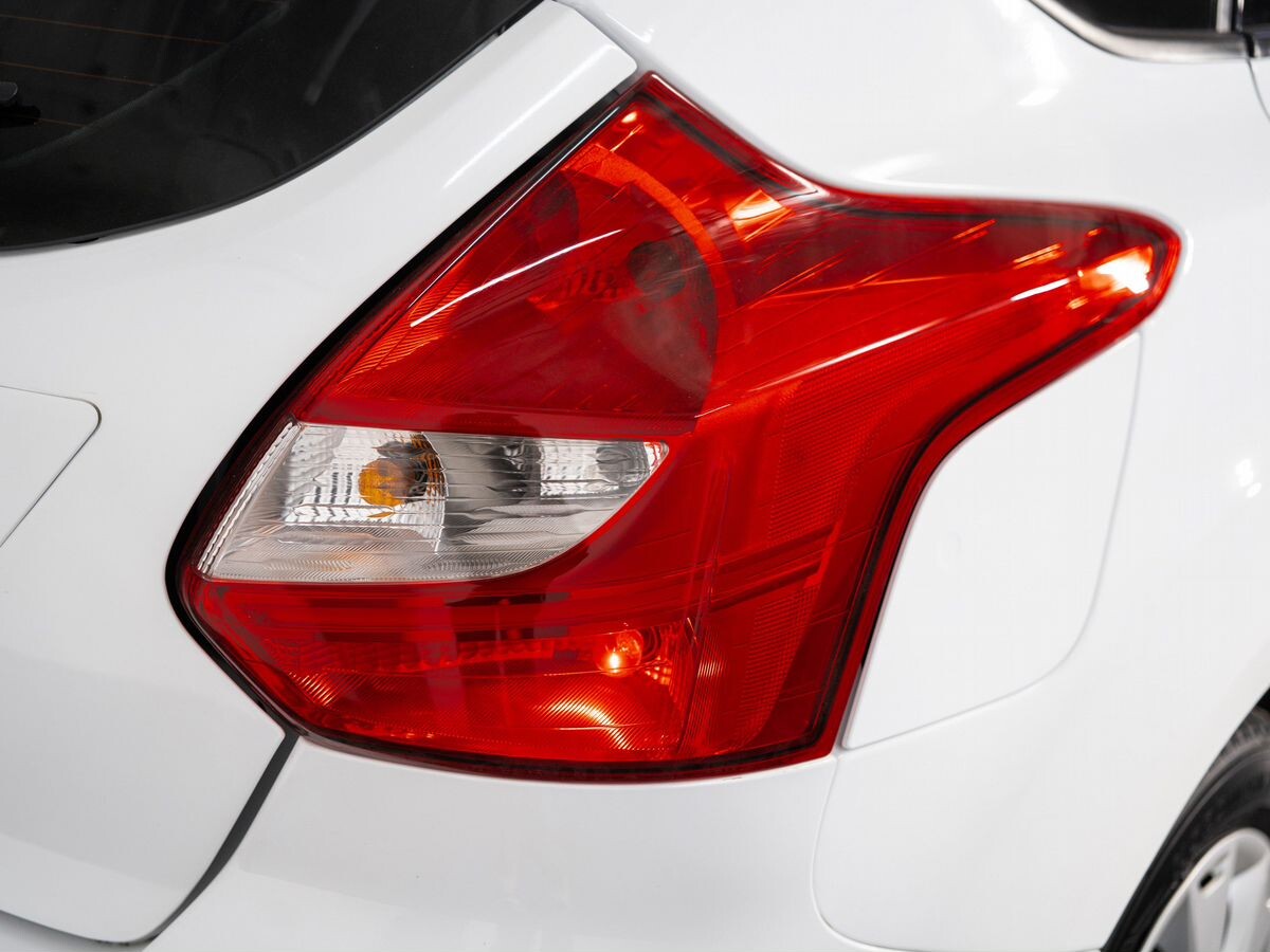 Ford Focus 2014 - фото автомобиля