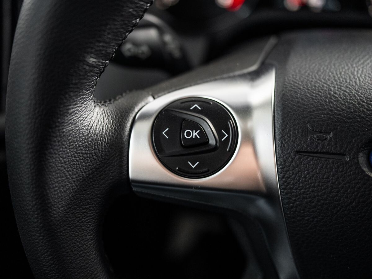 Ford Focus 2014 - фото автомобиля