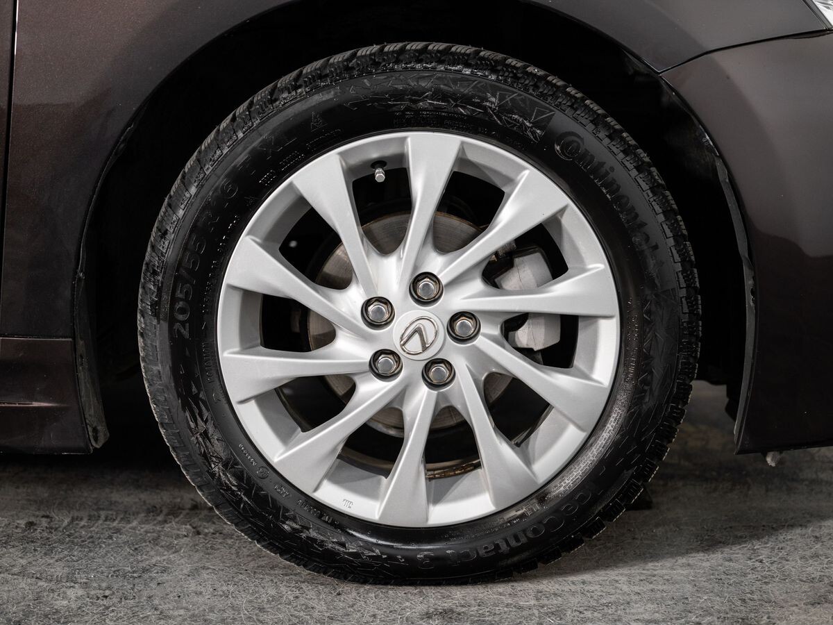 Lexus CT 2011 - фото автомобиля