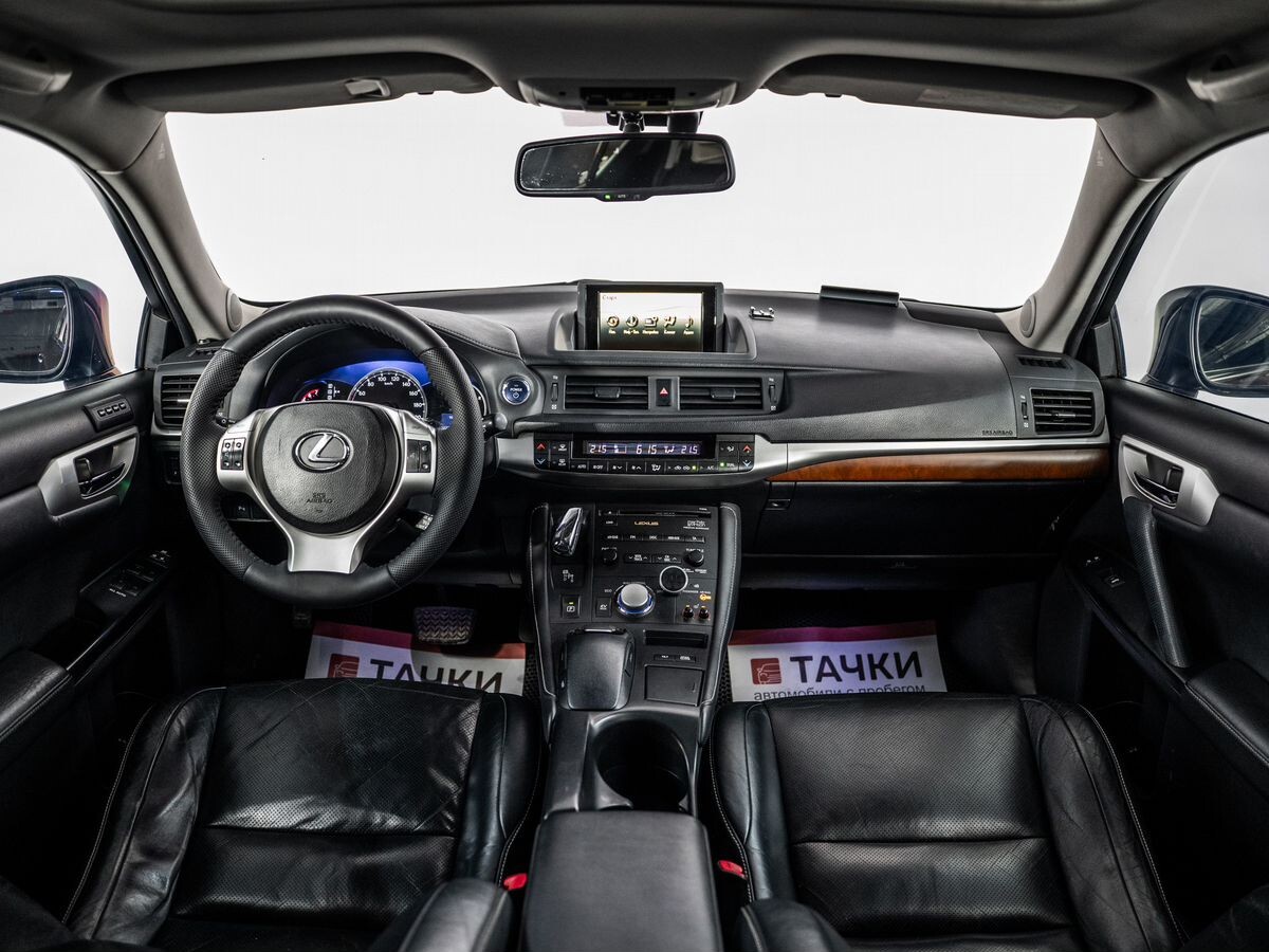 Lexus CT 2011 - фото автомобиля