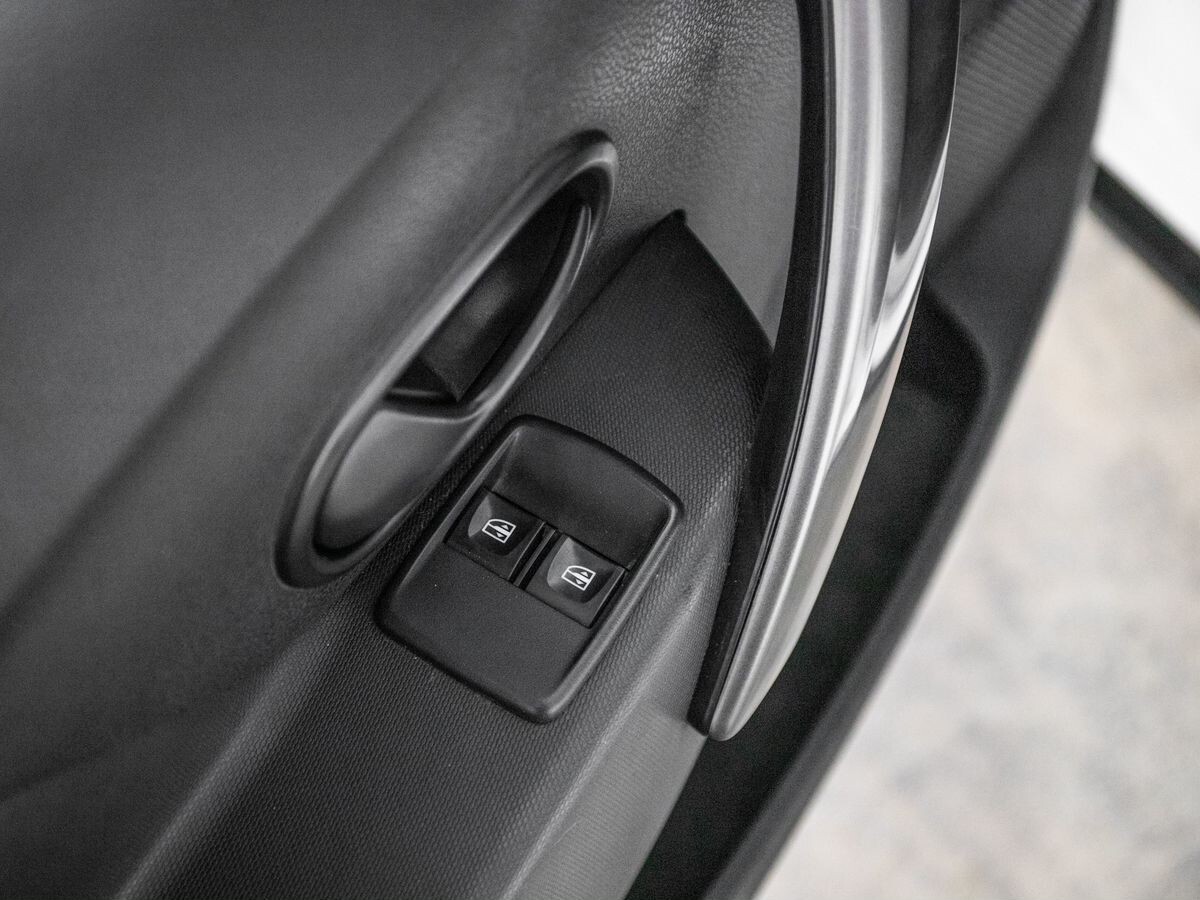 Renault Sandero 2017 - фото автомобиля