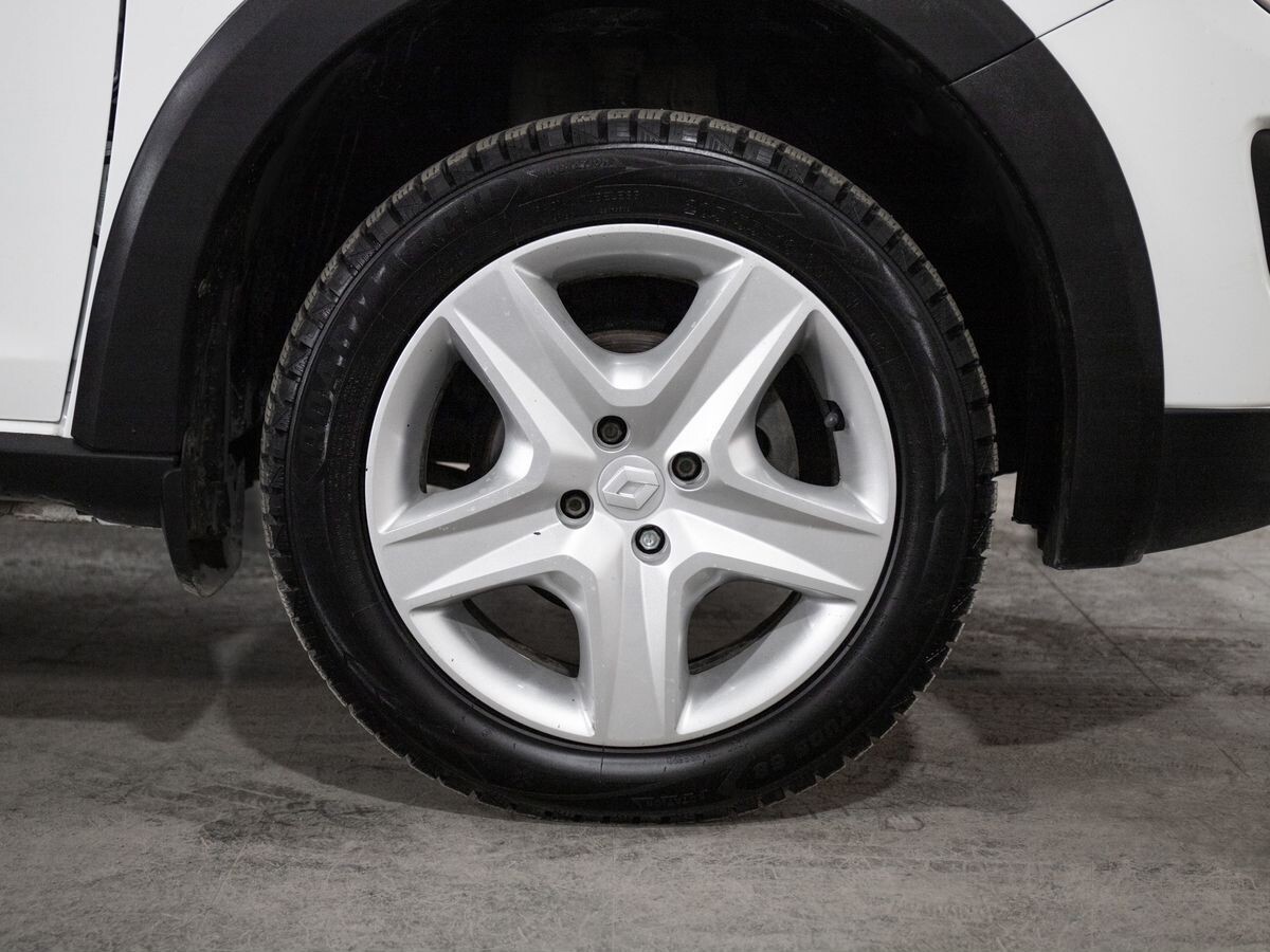 Renault Sandero 2017 - фото автомобиля