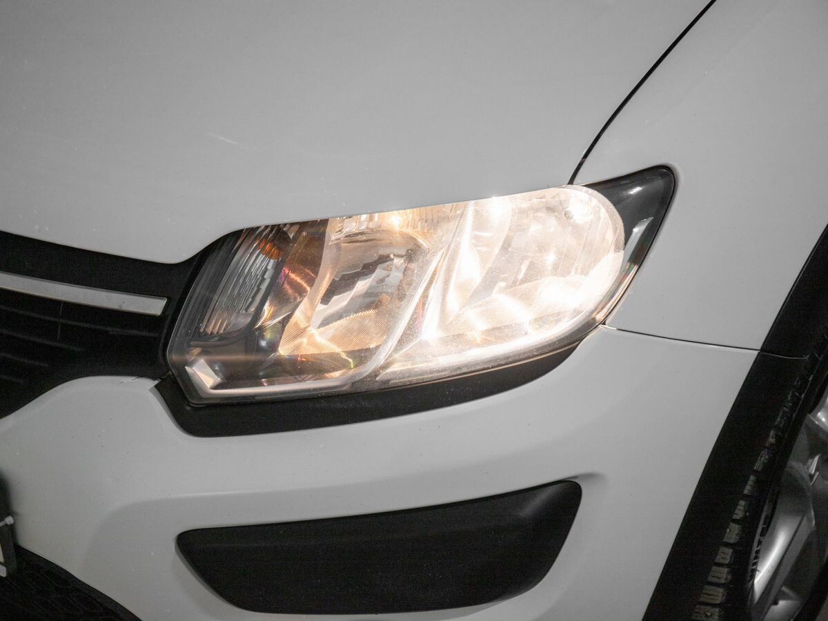 Renault Sandero 2017 - фото автомобиля